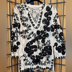 Lauren Michelle Lace Tunic Top Beaded Rosette Black White M